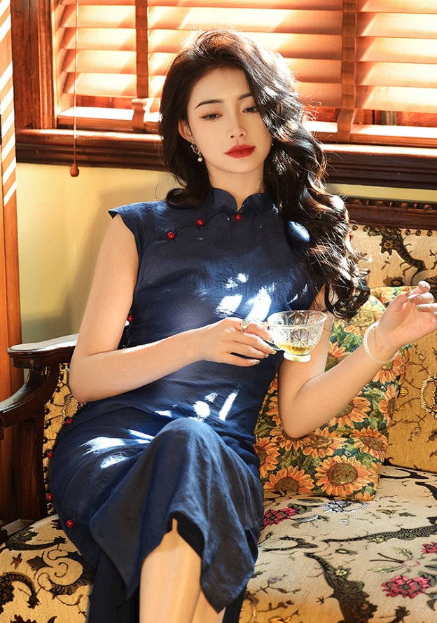 Elegant blue cheongsam. Chinese Qipao dress.