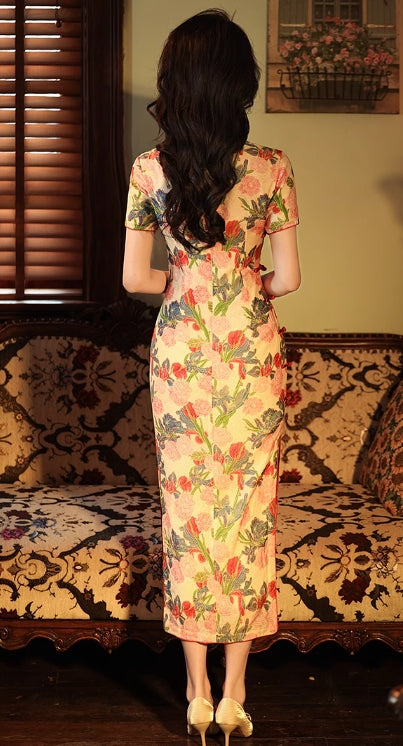 Elegant floral cheongsam. Chinese Qipao dress.