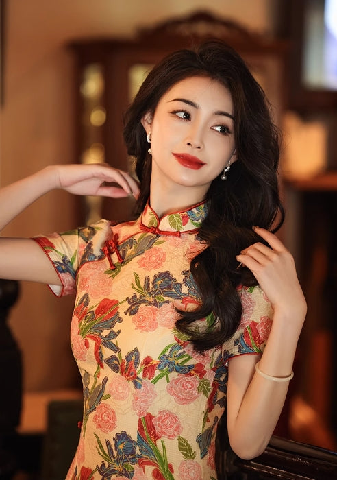 Elegant floral cheongsam. Chinese Qipao dress.