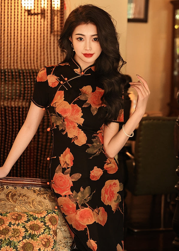 Elegant floral cheongsam. Chinese Qipao dress.