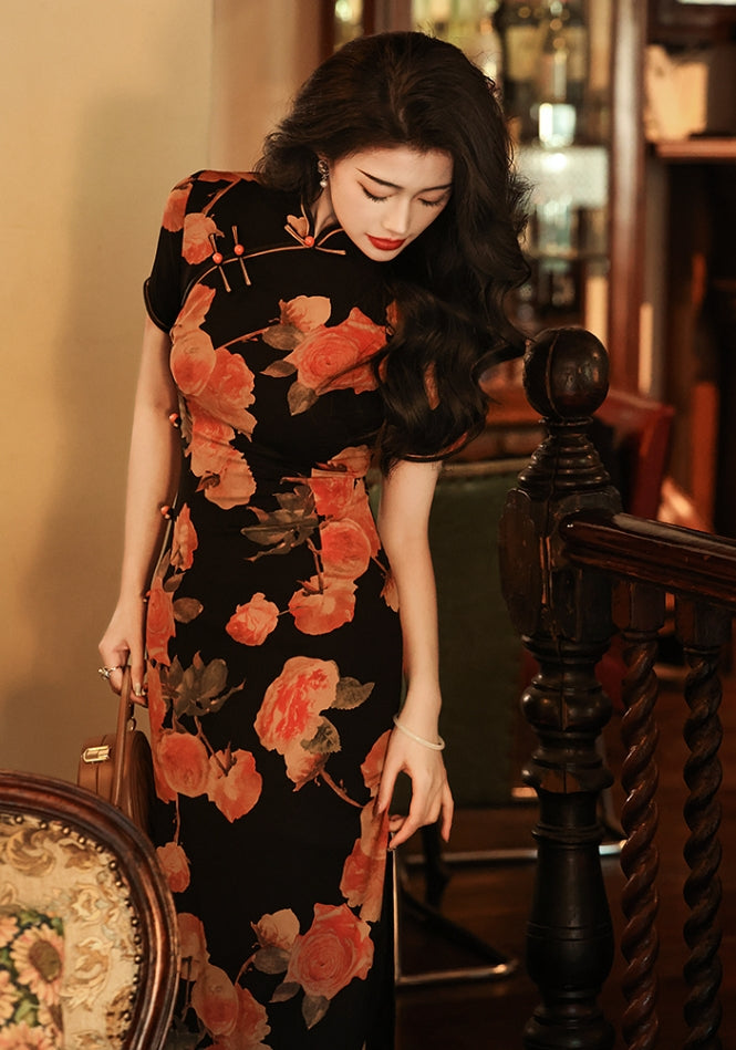 Elegant floral cheongsam. Chinese Qipao dress.