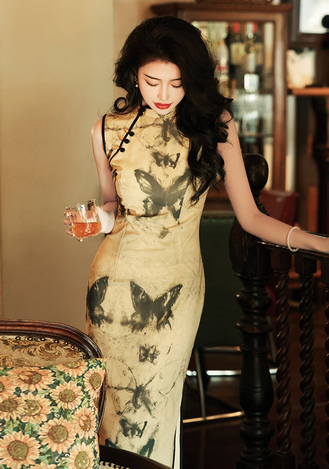 Elegant Chinese vintage cheongsam. Yellow qipao dress. Short sleeve dress.