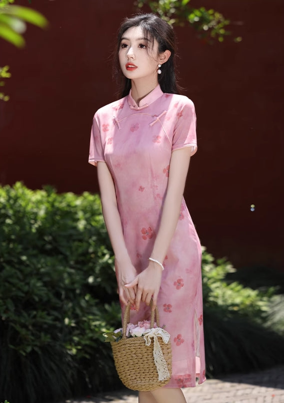 Pink short-sleeved cheongsam. for you.