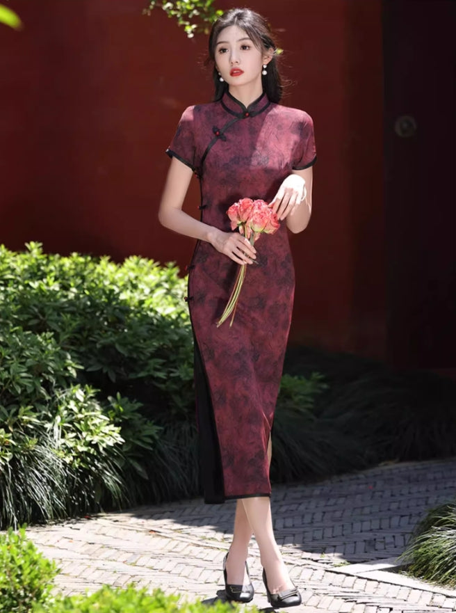 Dark red cheongsam. Short sleeve cheongsam. for you.