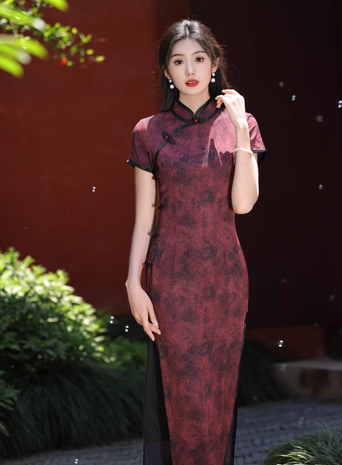 Dark red cheongsam. Short sleeve cheongsam. for you.