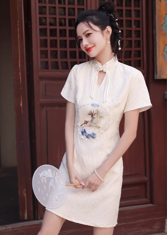 White cheongsam. Short sleeve cheongsam. White skirt. for you.