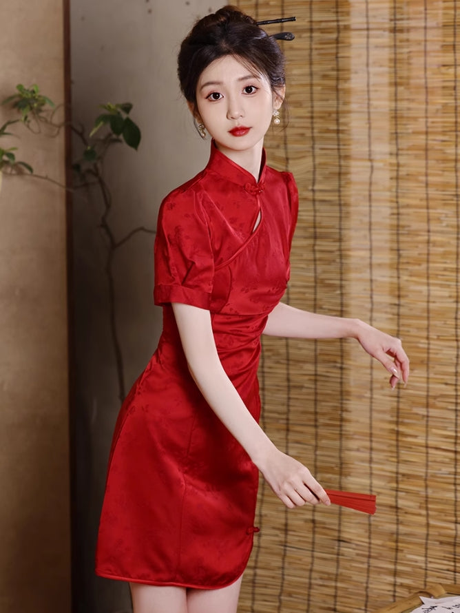 Red cheongsam. Short sleeve cheongsam. Chinese style red skirt. for you.