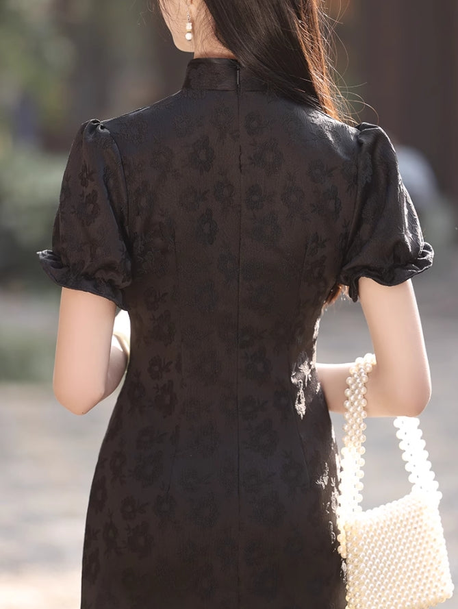 Black cheongsam. Short sleeve cheongsam. Chinese style black skirt. for you.