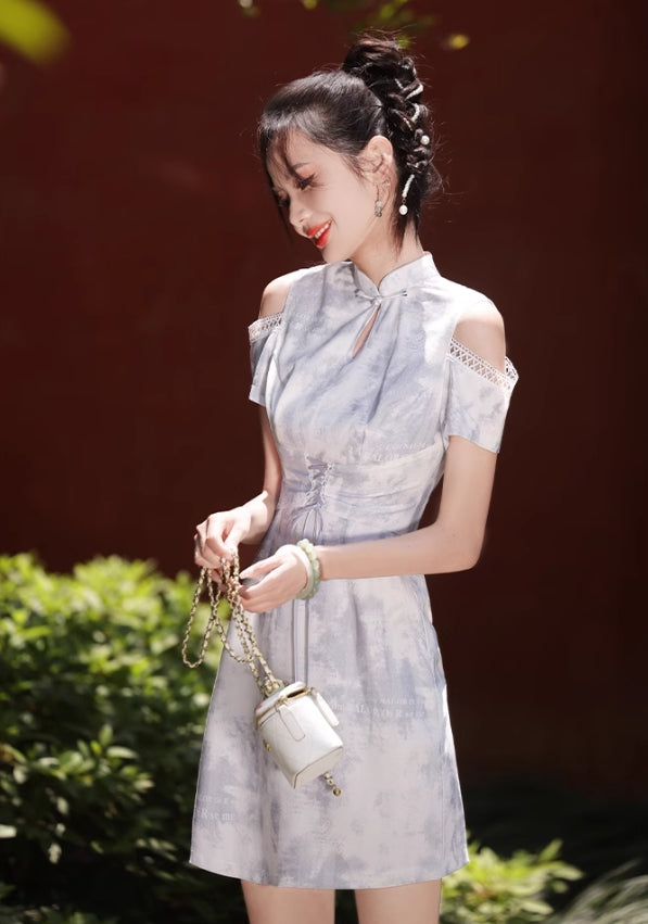 Off-the-shoulder cheongsam. Short sleeve cheongsam. Short skirt.