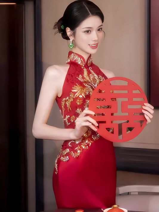 Red sleeveless cheongsam. Bridal Qipao dress. Chinese wedding dress.