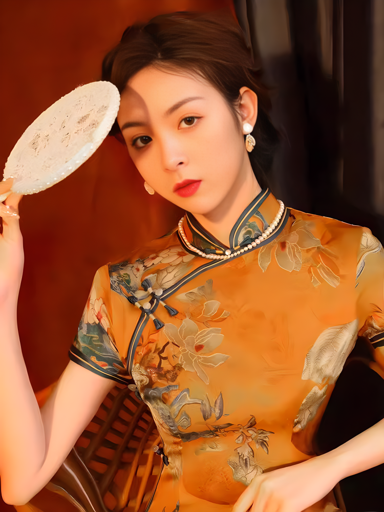 Yellow Chinese short-sleeved cheongsam. Retro cheongsam.