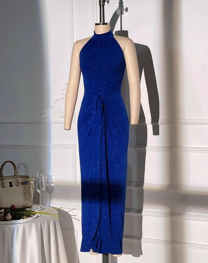 Blue evening gown. ball gown. Bridal dress. Sleeveless gown.