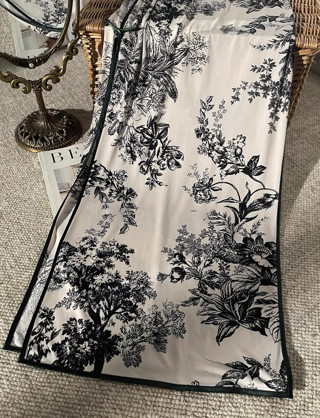 White floral cheongsam. Ball gown. Chinese dress.