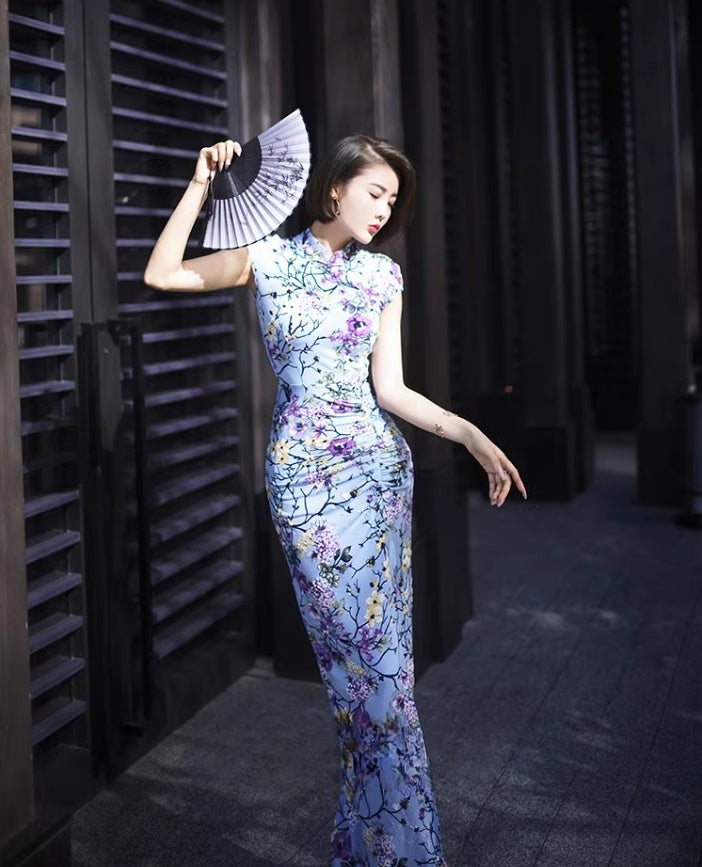 Blue floral cheongsam. Ball gown. Chinese dress.