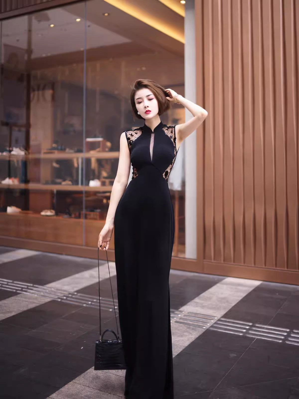 Black cheongsam dress. Lace dress. Sleeveless evening gown.