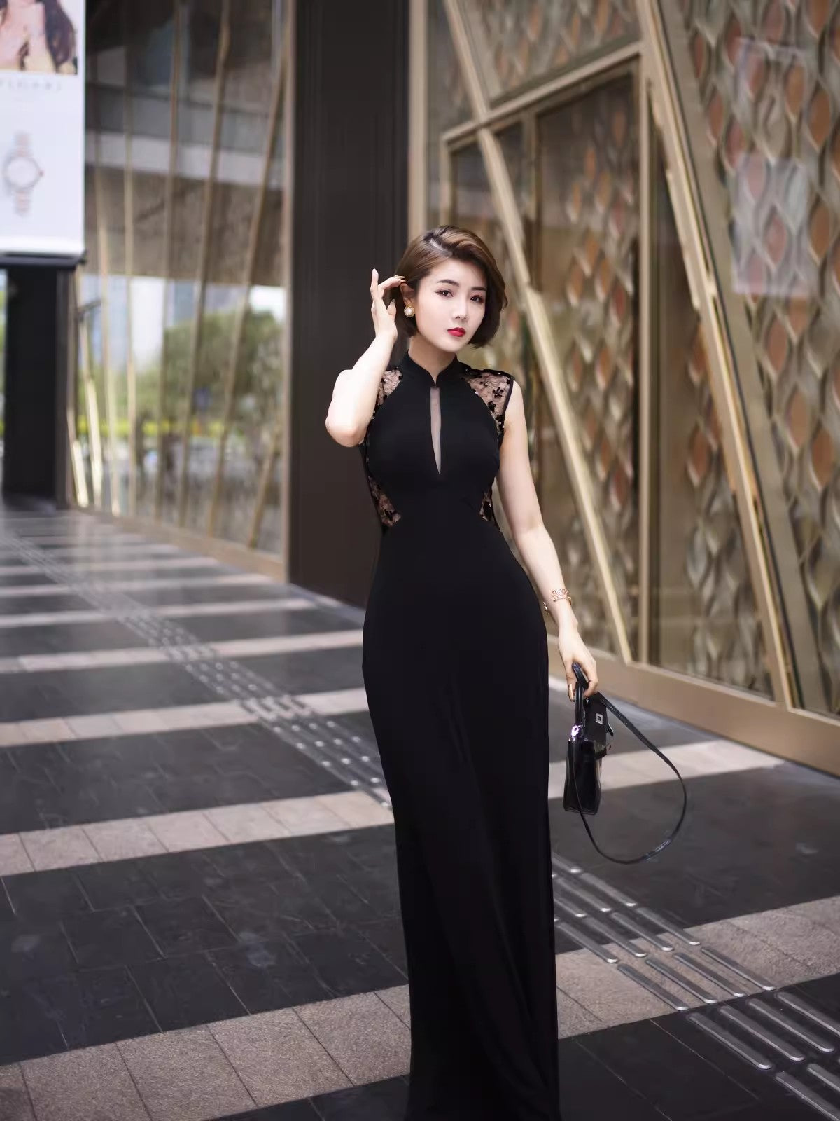 Black cheongsam dress. Lace dress. Sleeveless evening gown.