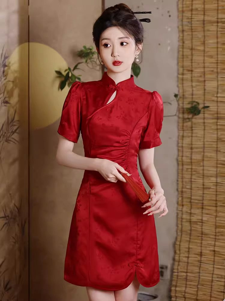 Red cheongsam. Short sleeve cheongsam. Chinese style red skirt. for you.