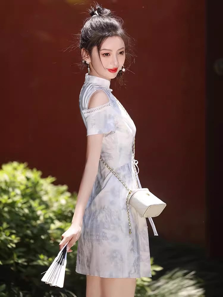 Off-the-shoulder cheongsam. Short sleeve cheongsam. Short skirt.