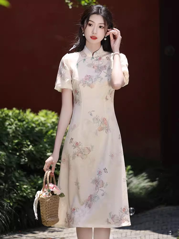 Champagne floral cheongsam. Short sleeve cheongsam. for you.