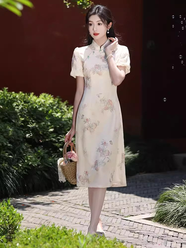 Champagne floral cheongsam. Short sleeve cheongsam. for you.