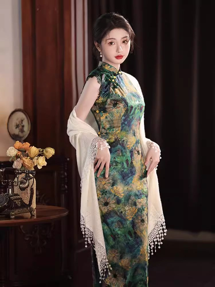 Blue green cheongsam. Lace short sleeve cheongsam.