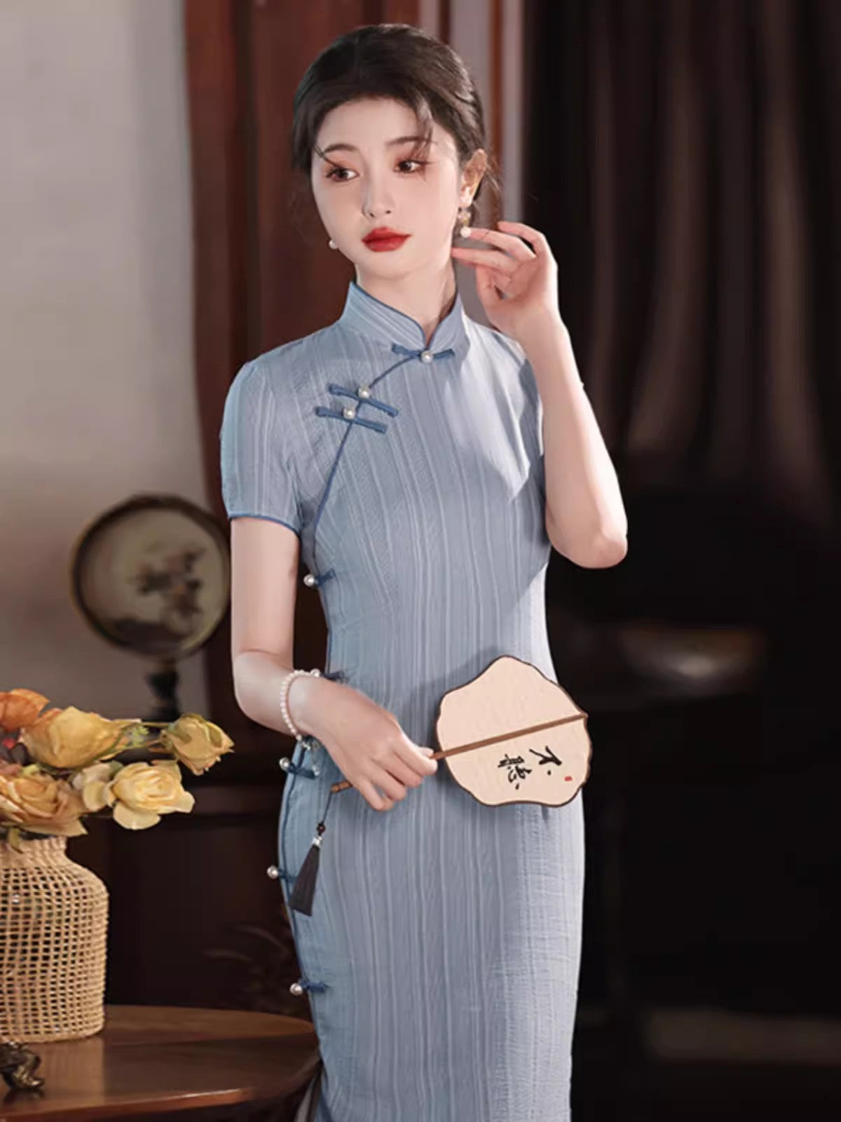 Blue cheongsam. Short sleeve cheongsam. Blue dress.