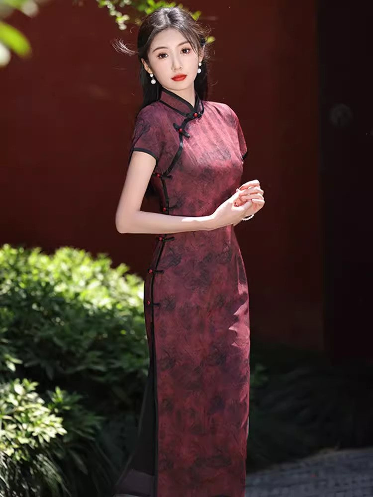 Dark red cheongsam. Short sleeve cheongsam. for you.