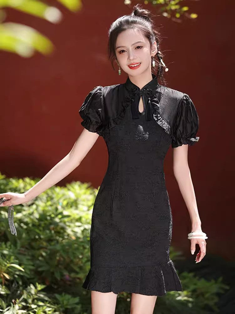 Black cheongsam. Short sleeve cheongsam. Black skirt.