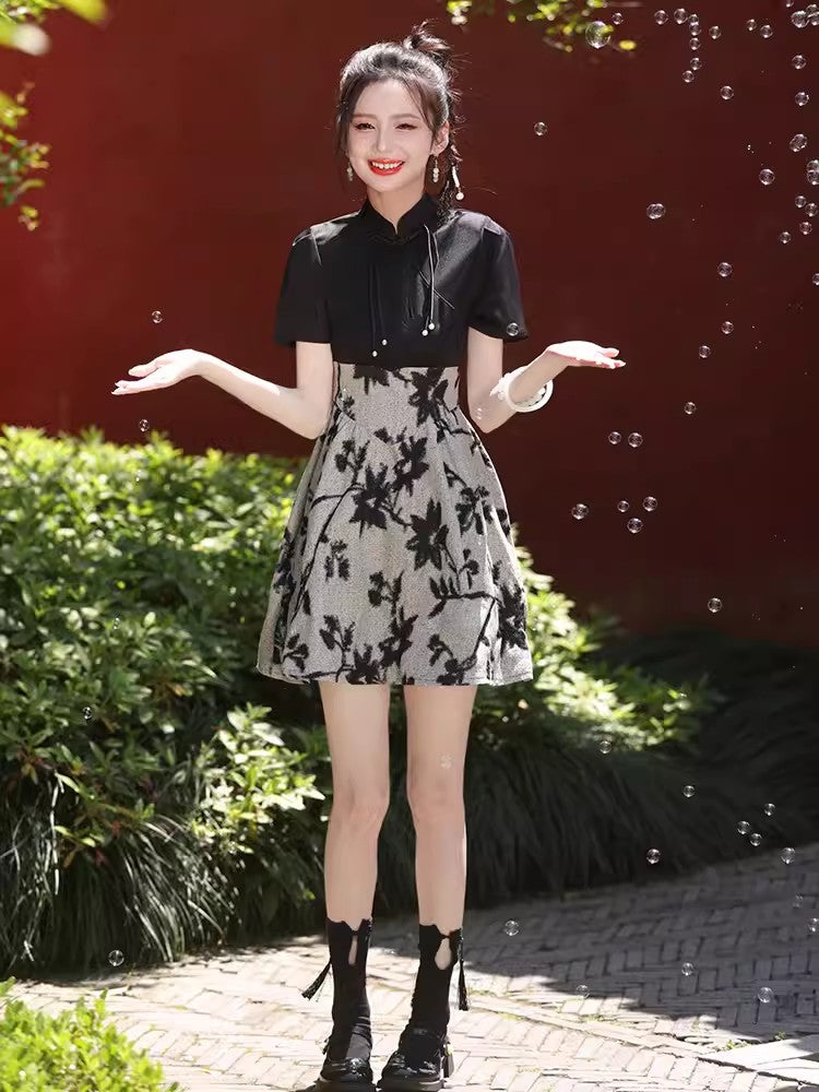 Black cheongsam. Short sleeve cheongsam. Black skirt.