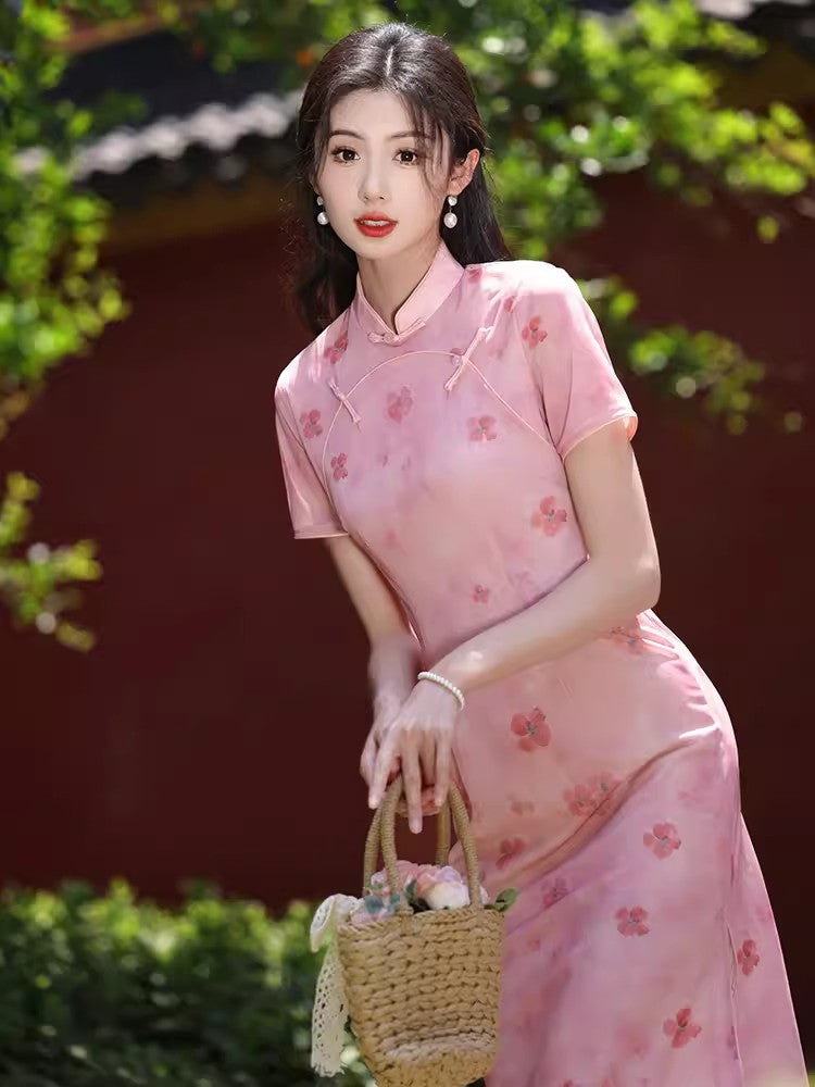 Pink short-sleeved cheongsam. for you.