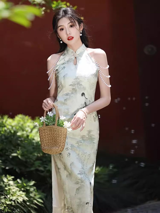 Green cheongsam. Sleeveless cheongsam. for you.