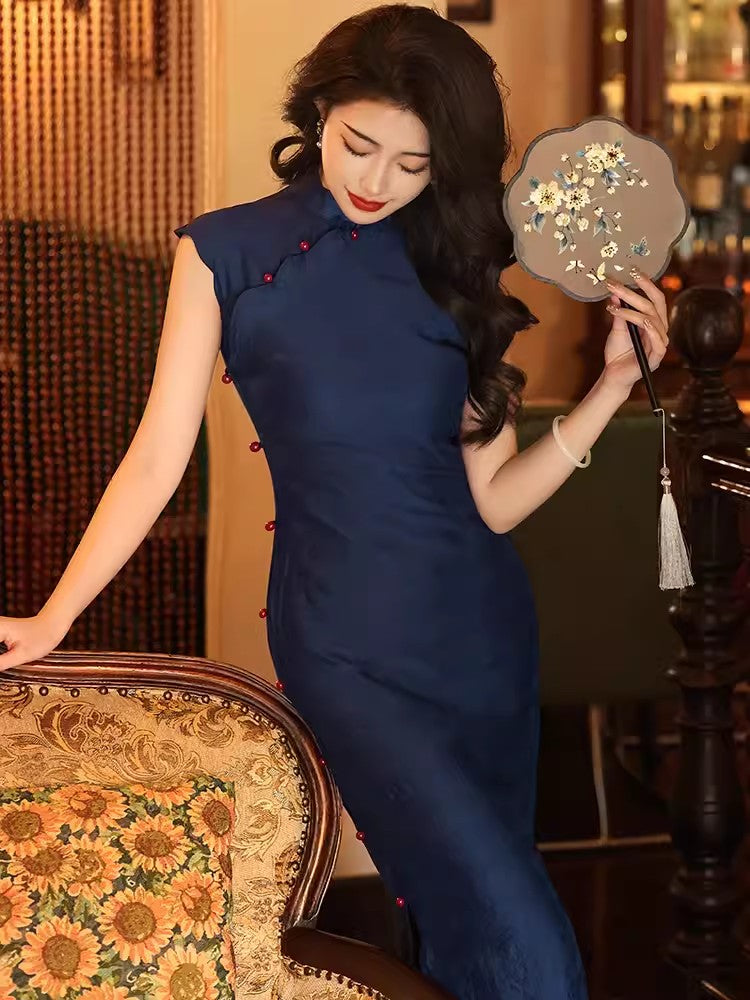 Elegant blue cheongsam. Chinese Qipao dress.