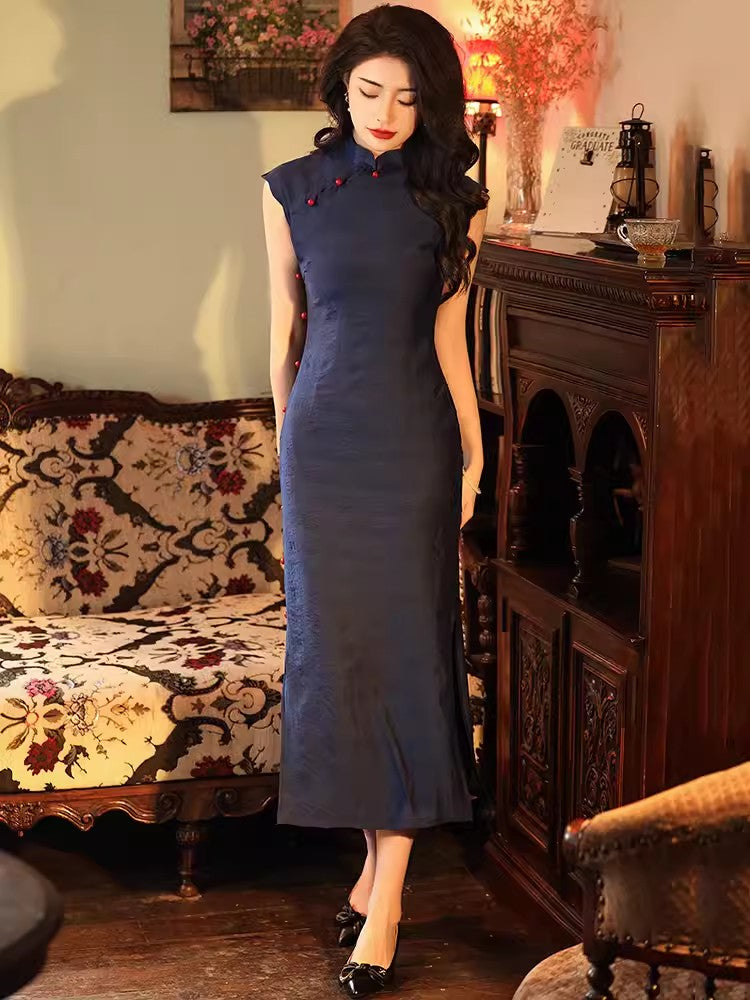 Elegant blue cheongsam. Chinese Qipao dress.