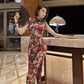 Floral short-sleeved cheongsam.