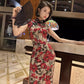 Floral short-sleeved cheongsam.