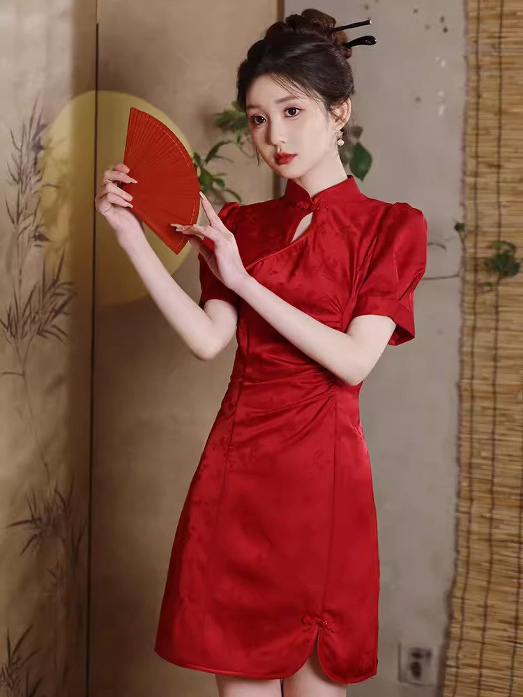 Red cheongsam. Short sleeve cheongsam. Chinese style red skirt. for you.