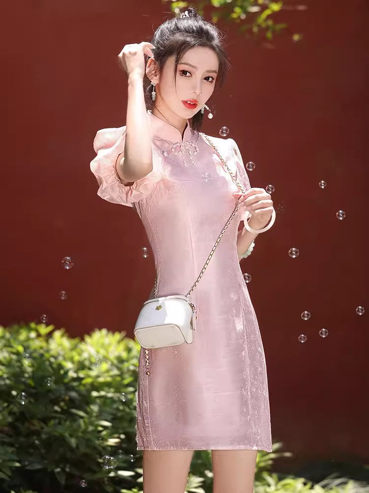 Pink cheongsam. Short sleeve cheongsam. Pink skirt.