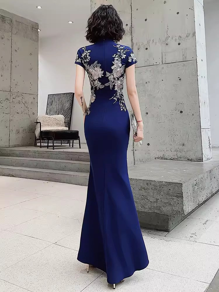 Blue embroidered cheongsam. Elegant ball gown.