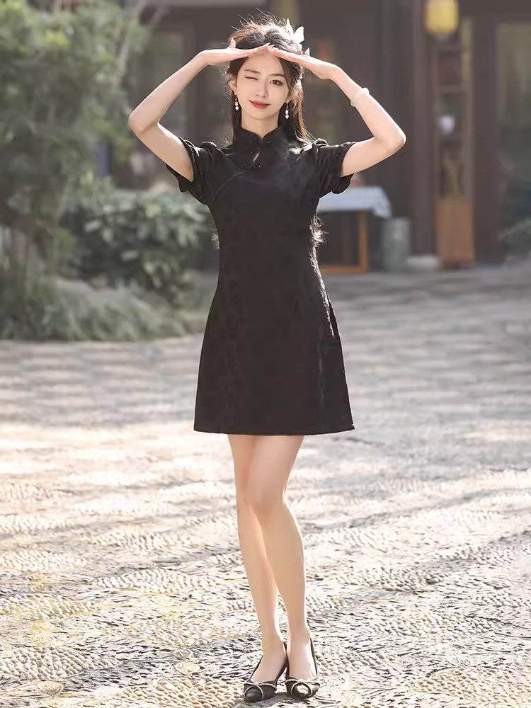 Black cheongsam. Short sleeve cheongsam. Chinese style black skirt. for you.