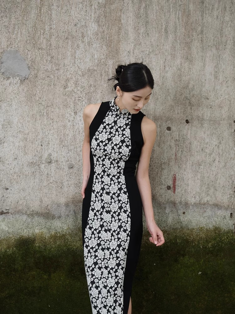 Elegant black floral cheongsam. Sleeveless dress. Customized cheongsam Qipao.