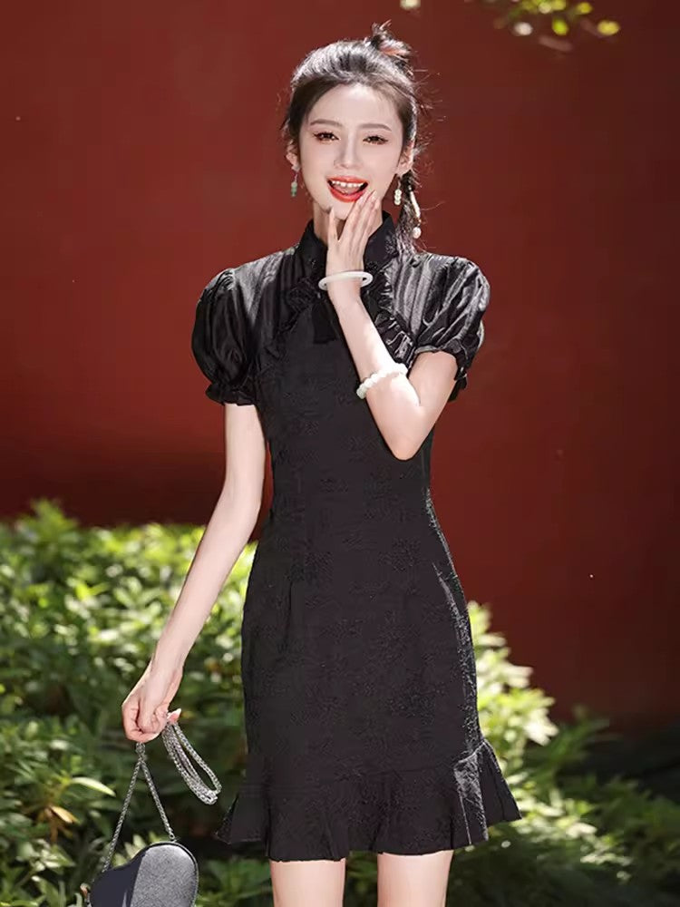 Black cheongsam. Short sleeve cheongsam. Black skirt.