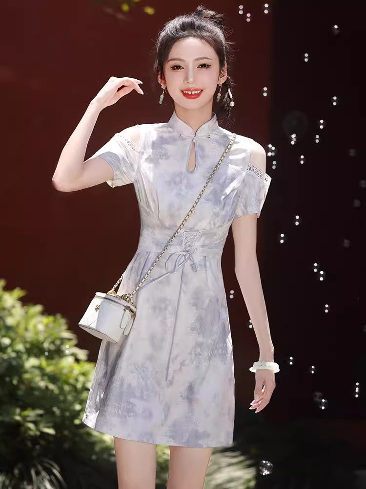 Off-the-shoulder cheongsam. Short sleeve cheongsam. Short skirt.