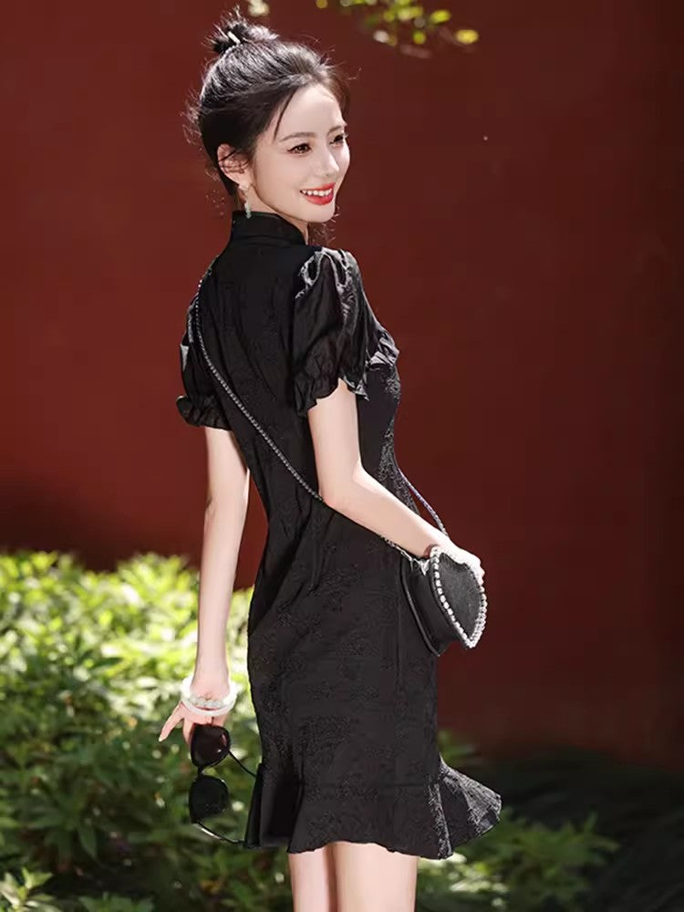 Black cheongsam. Short sleeve cheongsam. Black skirt.