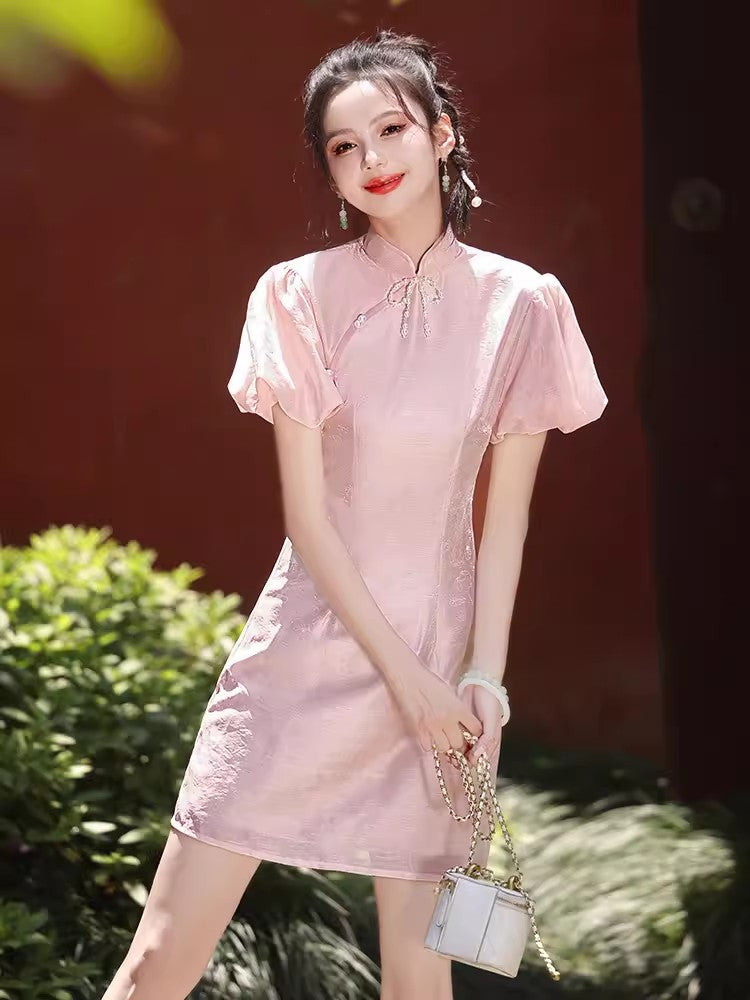 Pink cheongsam. Short sleeve cheongsam. Pink skirt.