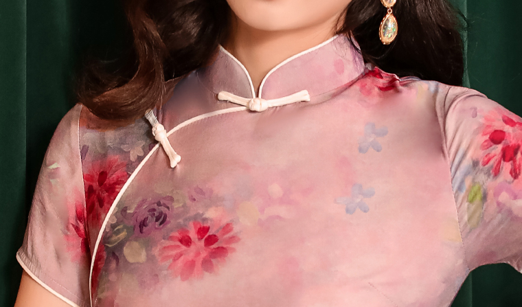 Pink summer cheongsam. Chinese dress. Bridesmaid dress. Polyester and cotton blend.
