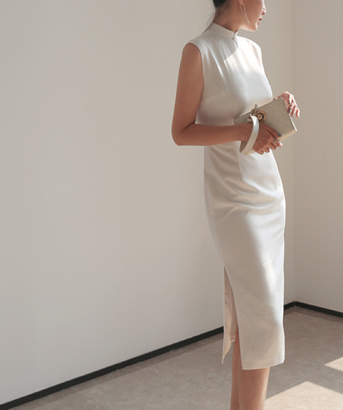 Minimalist white Cheongsam, sleeveless dress for everyday, Chinese vintage dress