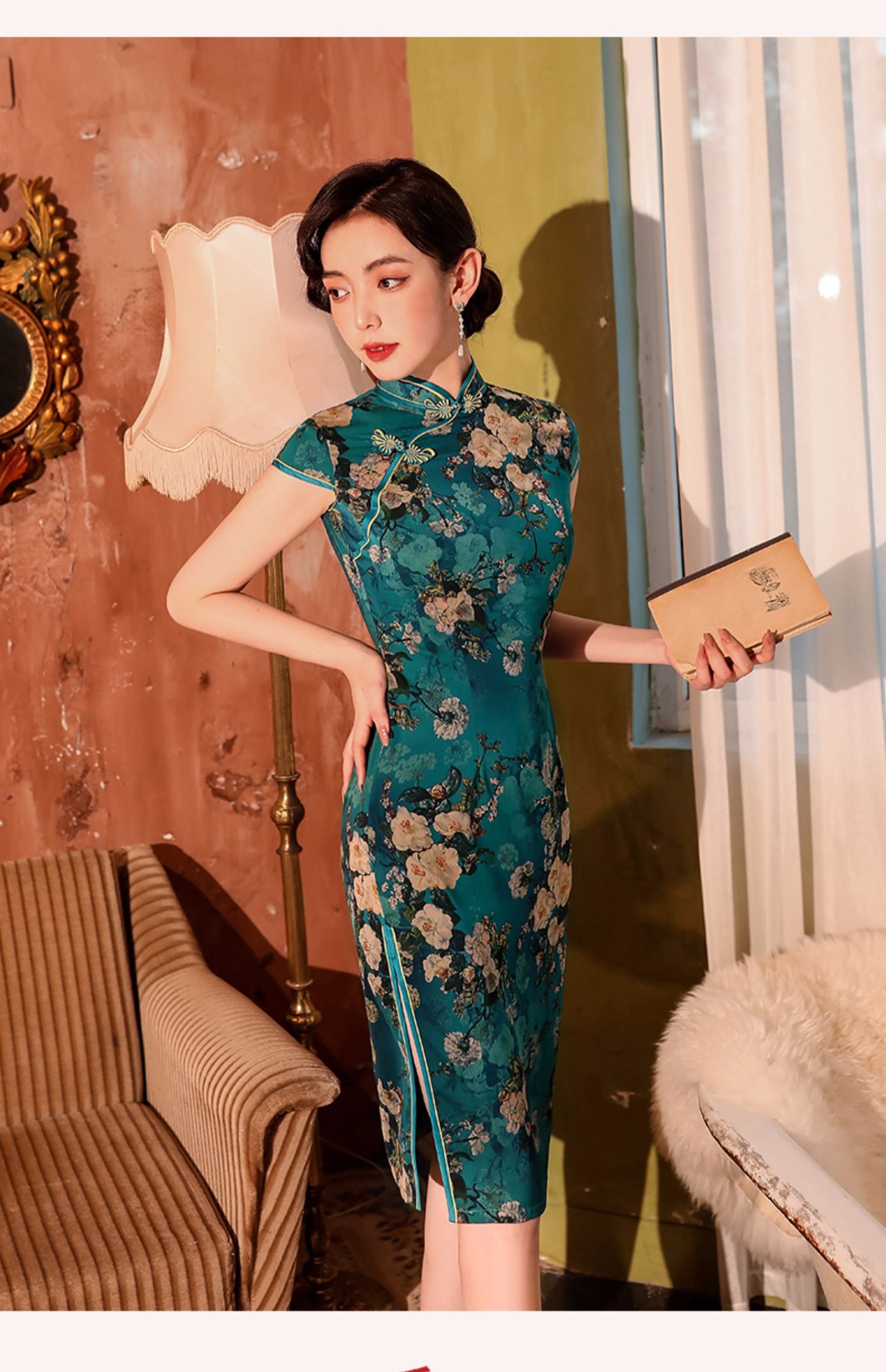 Green knee-length cheongsam dress. Fully lined. Polyester and silk blend.