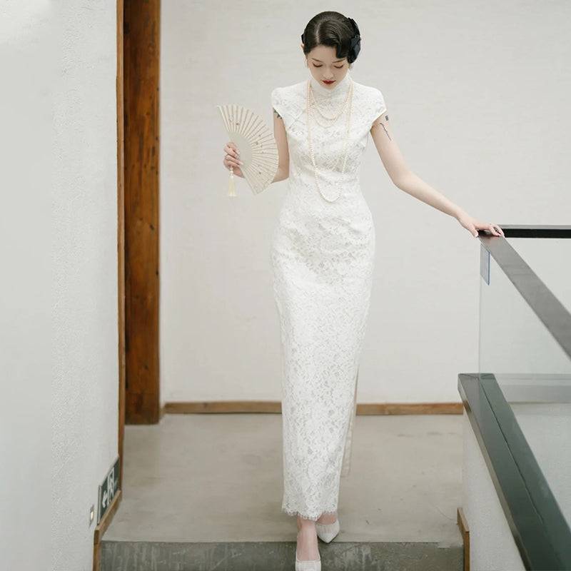 White store lace cheongsam