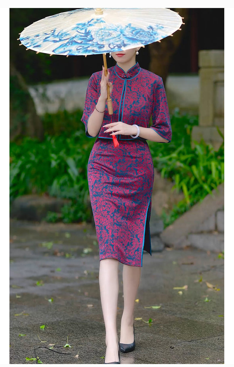 Traditional Chinese cheongsam dress with shawl. Purple velvet Qipao evening gown.