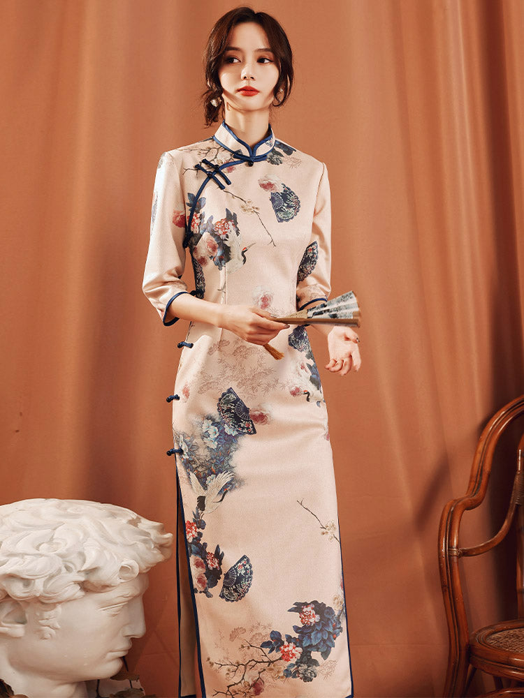 Long-sleeved pink cheongsam dress